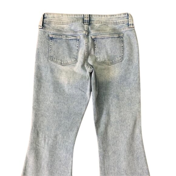 GAP Y2K Low Rise Flare Jeans in Light Blue Destructed, SIZE 30/10 - Picture 7 of 11